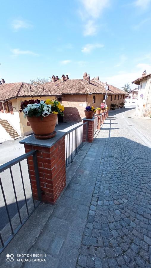 Il Cortiletto Apartment Verduno Luaran gambar