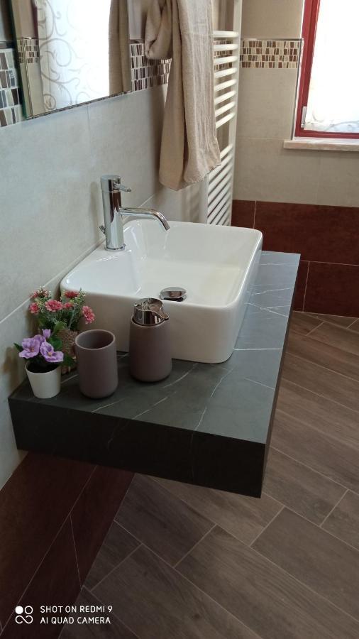 Il Cortiletto Apartment Verduno Luaran gambar
