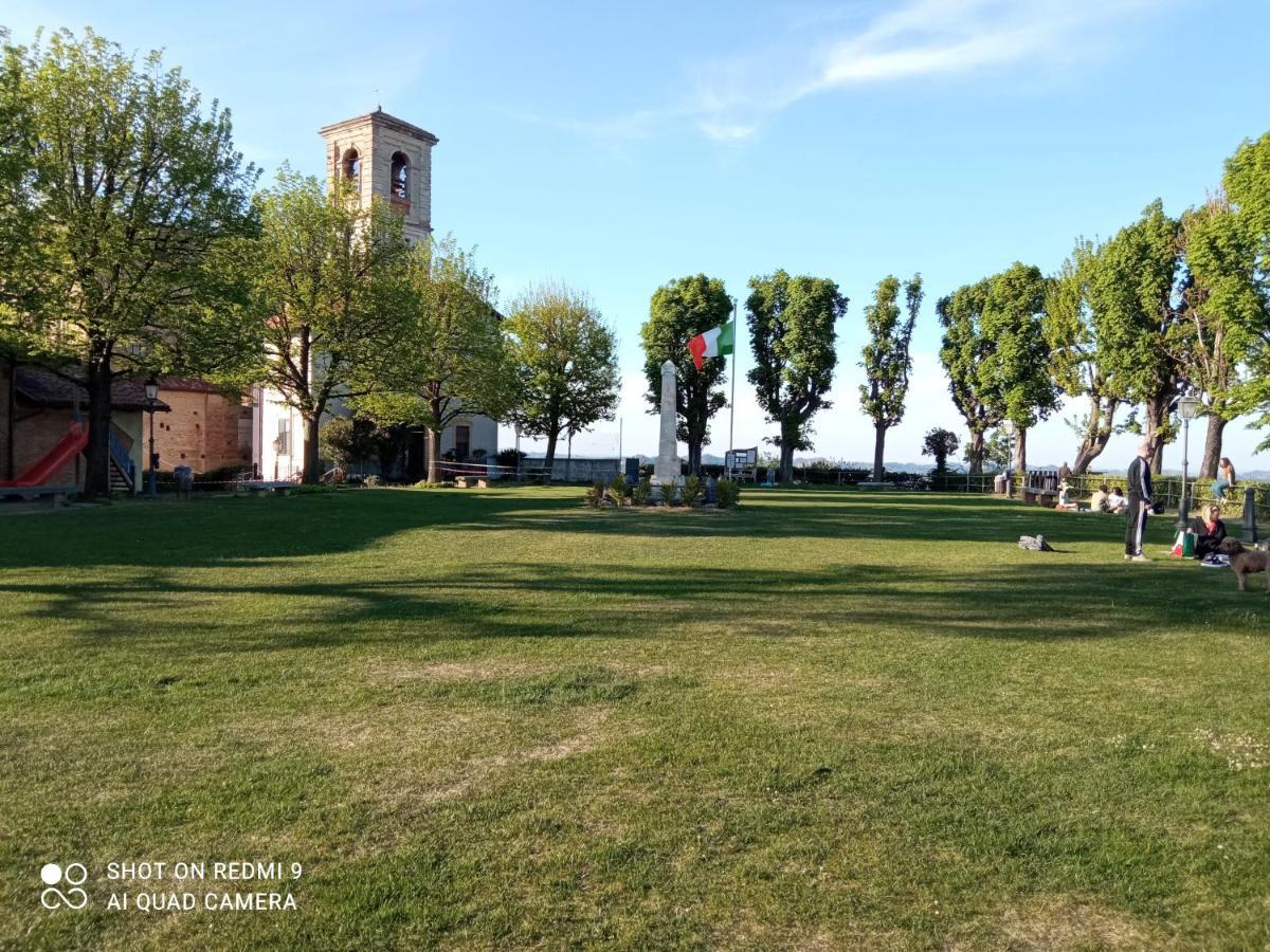 Il Cortiletto Apartment Verduno Luaran gambar