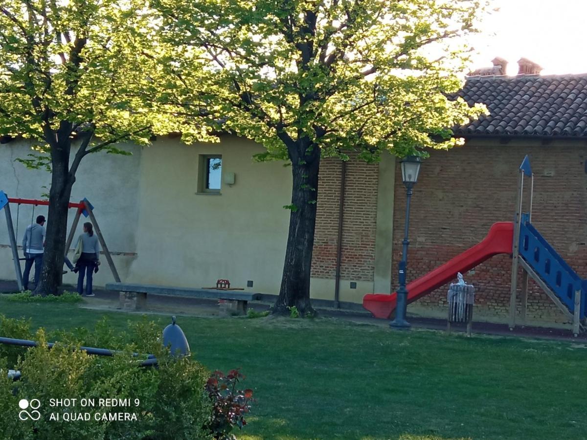 Il Cortiletto Apartment Verduno Luaran gambar